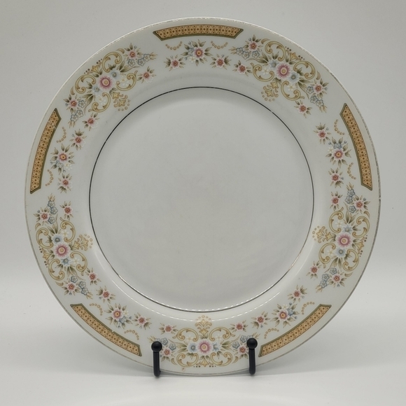 Other - VINTAGE SIGNATURE COLLECTION, “CORONET" 117 10.25” DINNER PLATE